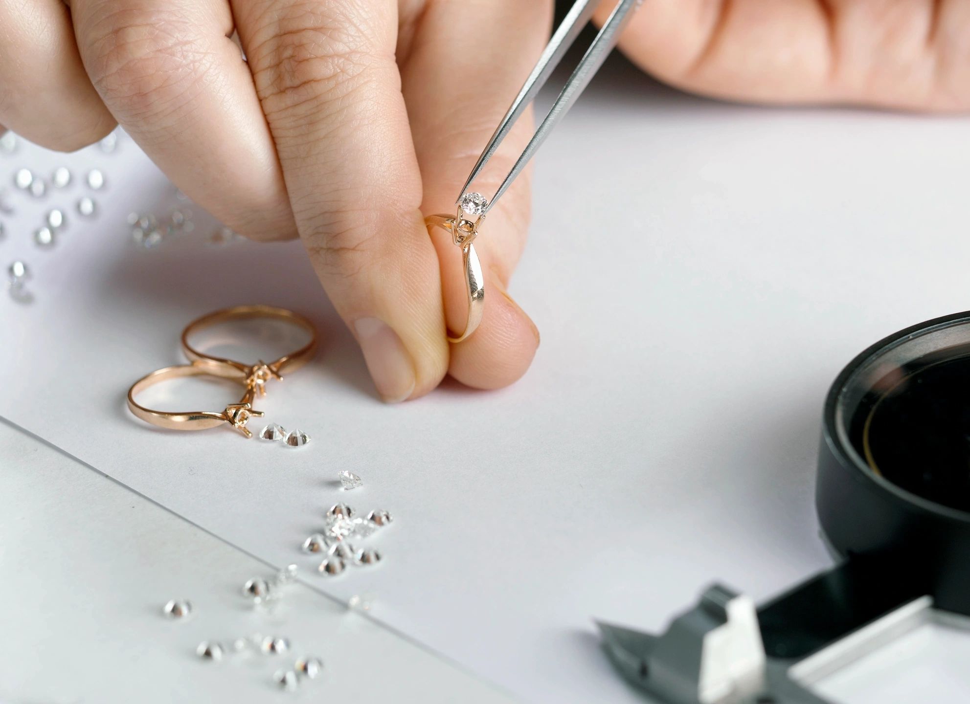 Bespoke jewellery necklace with diamonds