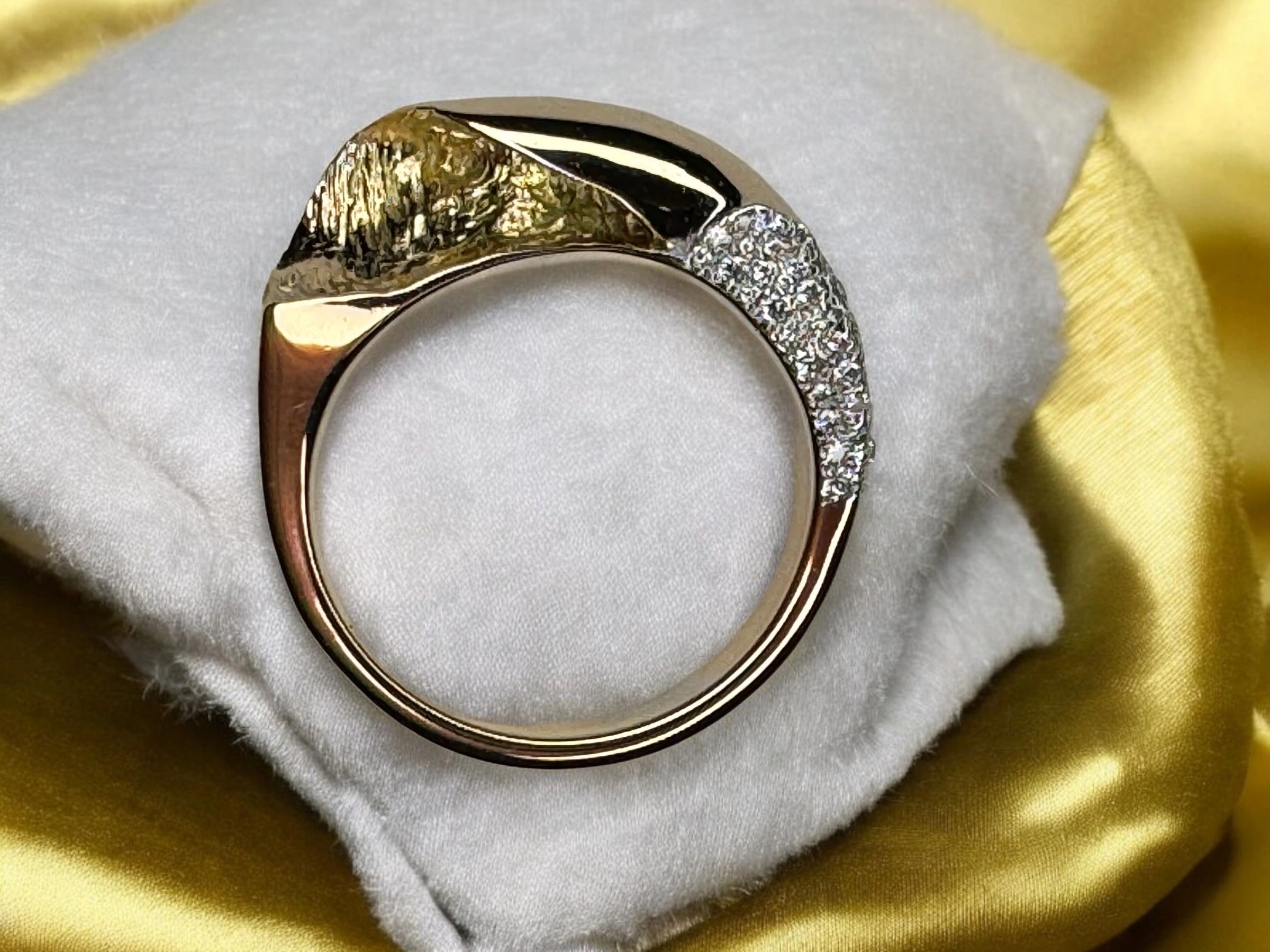 Master jeweller crafting fine jewellery